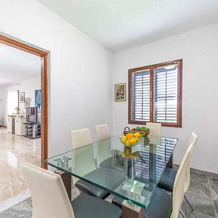 Appartement With Parking Space - 23129 Trogir