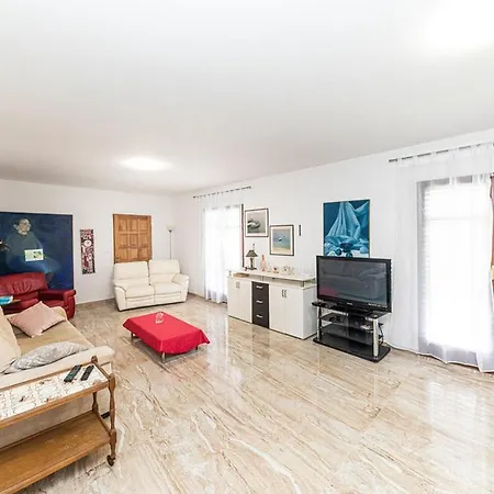 With Parking Space - 23129 Апартаменти