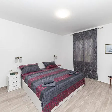 With Parking Space - 23129 Apartment Trogir