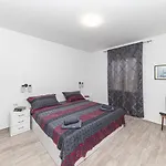 With Parking Space - 23129 Appartement Trogir